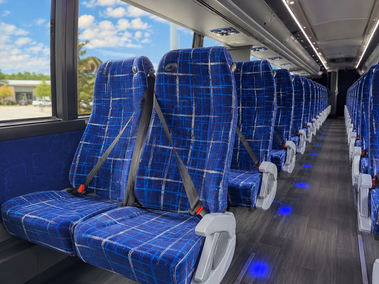 charter bus rentals for large concert groups in hampton move everyone together stress free