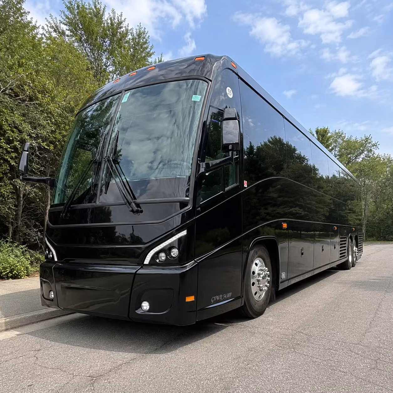 hampton charter bus rental exterior