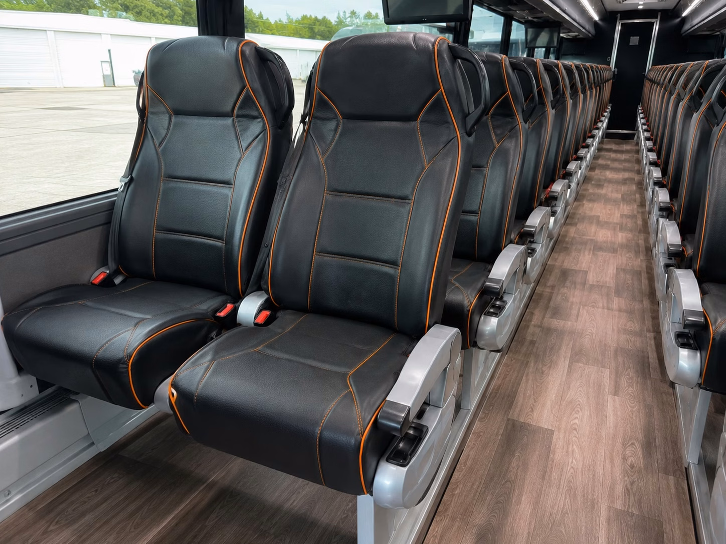 rent a party bus for hampton sporting event pregames and tailgates