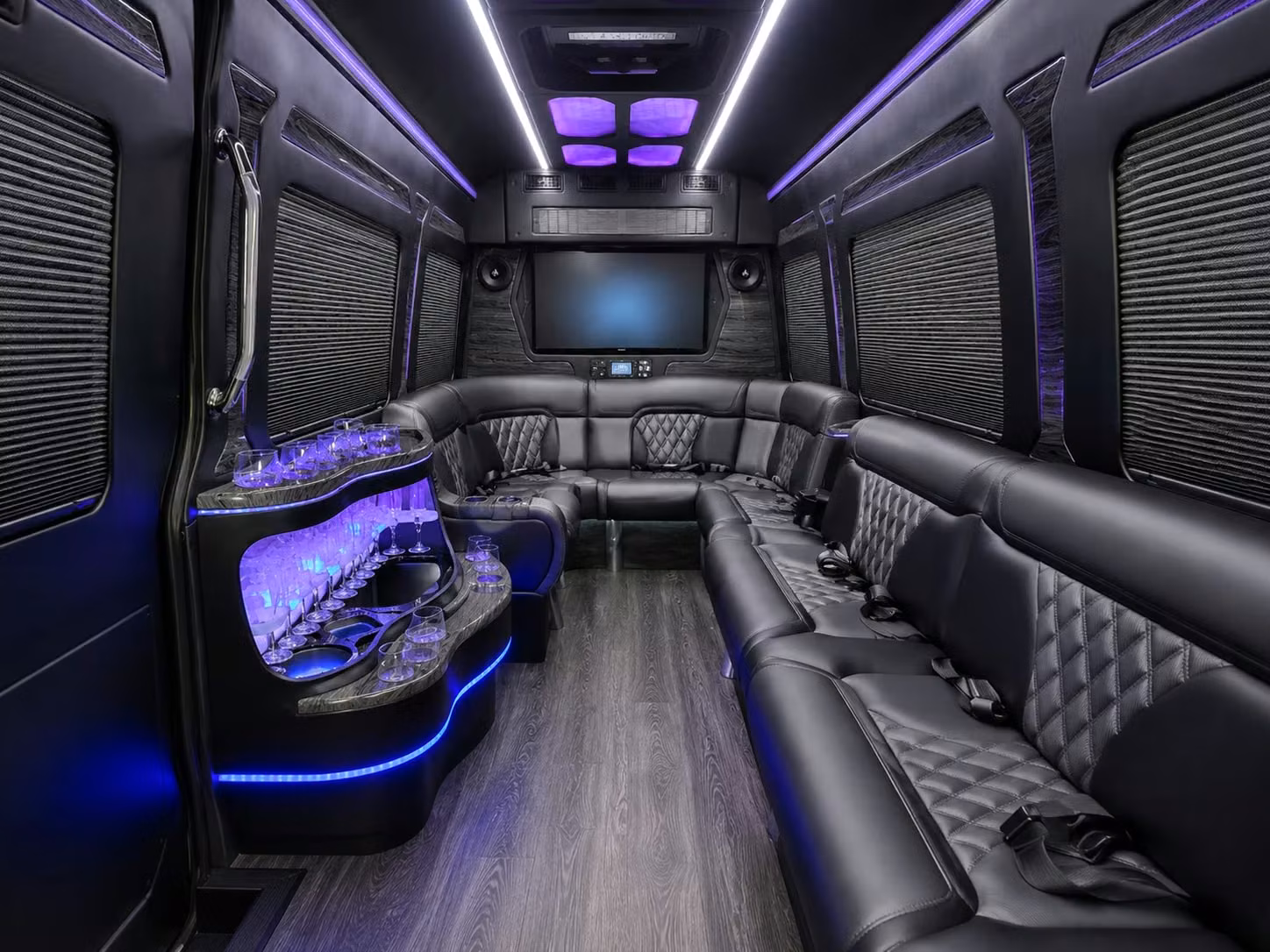 school field trip bus rentals and sports team transportation in hampton